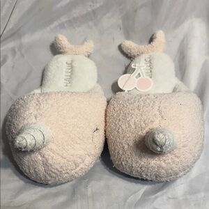 Cozy Halluci Pink and White Narwhal Slippers Women’s Size 8
